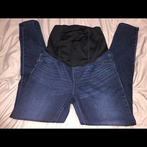 Maternity skinny jeans
